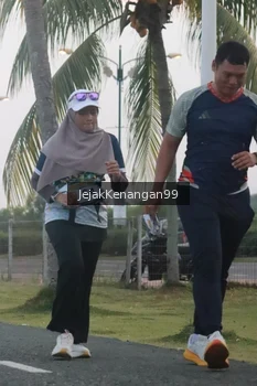 Runner Photo 4317768