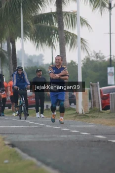 Runner Photo 4317777
