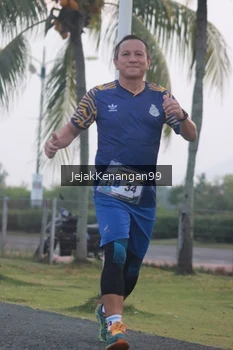 Runner Photo 4317802