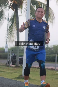 Runner Photo 4317811