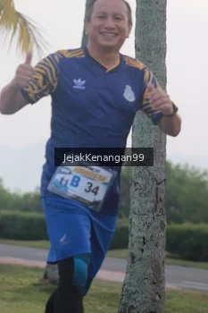 Runner Photo 4317815