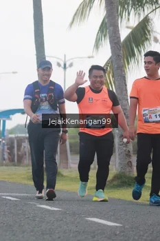 Runner Photo 4317842