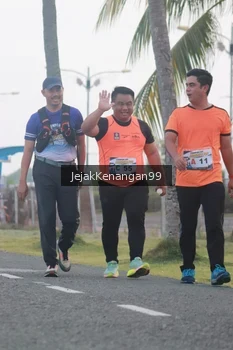Runner Photo 4317843