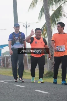 Runner Photo 4317846