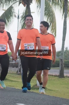 Runner Photo 4317859