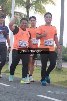 Runner Photo 4317869