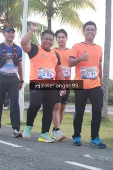 Runner Photo 4317876