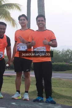 Runner Photo 4317895