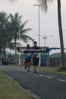 Runner Photo 4317904