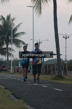 Runner Photo 4317907
