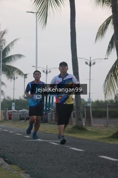 Runner Photo 4317923