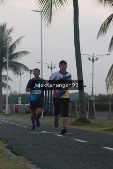 Runner Photo 4317925