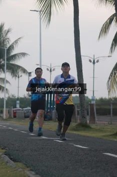 Runner Photo 4317928