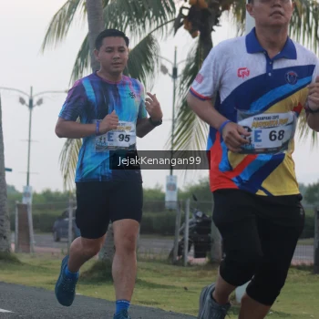 Runner Photo 4317934