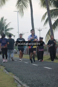 Runner Photo 4317947
