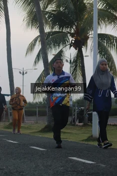 Runner Photo 4317978