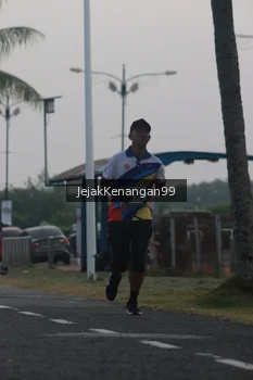 Runner Photo 4318005