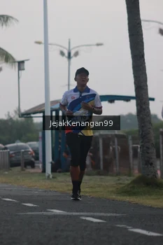 Runner Photo 4318006