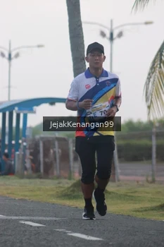 Runner Photo 4318018