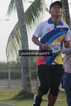 Runner Photo 4318035