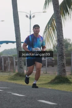 Runner Photo 4318046