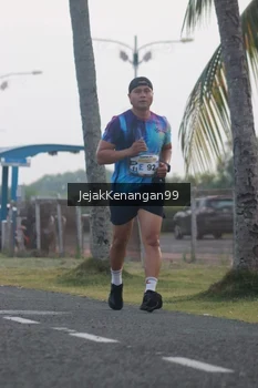 Runner Photo 4318049