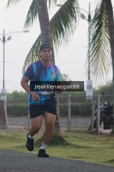 Runner Photo 4318050