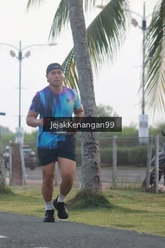 Runner Photo 4318052