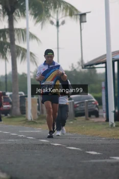 Runner Photo 4318063