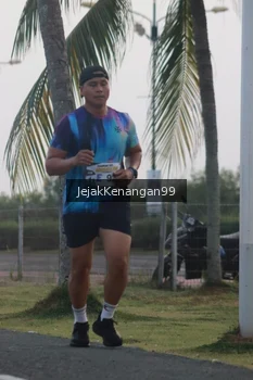 Runner Photo 4318066