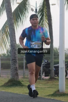 Runner Photo 4318067