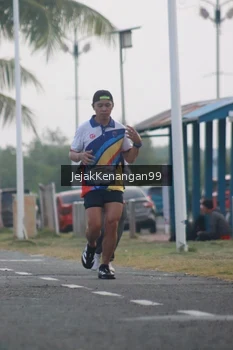 Runner Photo 4318069