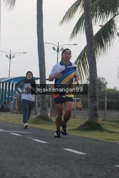 Runner Photo 4318073