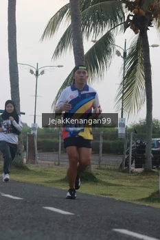 Runner Photo 4318086