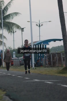Runner Photo 4318093