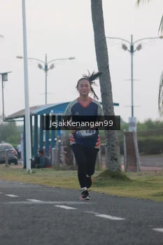 Runner Photo 4318096