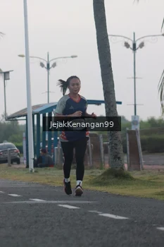Runner Photo 4318101