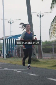 Runner Photo 4318102