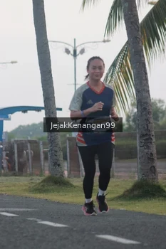 Runner Photo 4318114