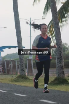 Runner Photo 4318120