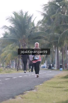 Runner Photo 4318131