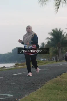 Runner Photo 4318139