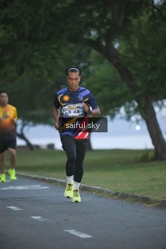 Runner Photo 4318155
