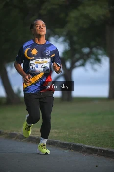 Runner Photo 4318165
