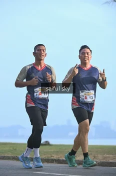 Runner Photo 4318200