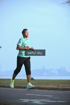 Runner Photo 4318203