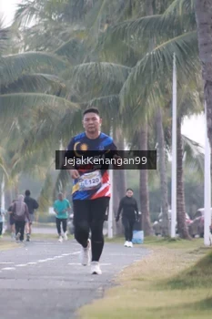 Runner Photo 4318236