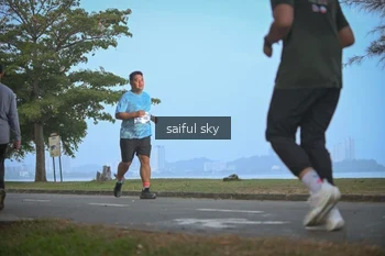 Runner Photo 4318243