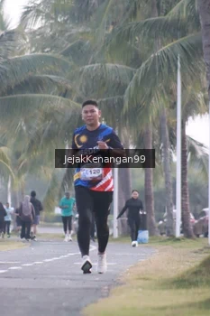 Runner Photo 4318274