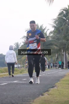 Runner Photo 4318289